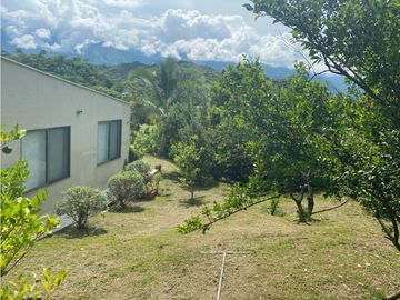 Venta Finca en Santafe de Antioquia, 1.767 mts, Unidad Cerrada