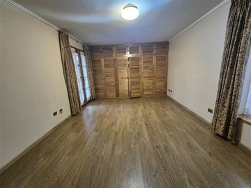 Casa en arriendo de 5 dorm. dentro de Los Angeles