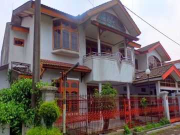 Rumah Luas Mewah Siap Huni di Komplek Banyu Biru Ciwastra,Kota Bandung