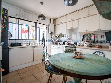 Acogedora casa con inmejorable ubicación.