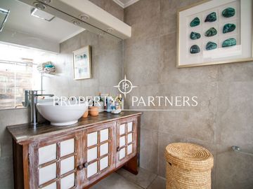 Acogedora casa con inmejorable ubicación.