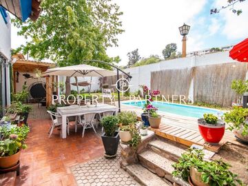 Acogedora casa con inmejorable ubicación.
