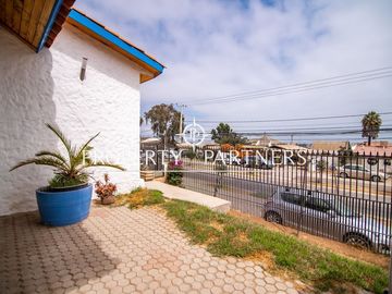 Acogedora casa con inmejorable ubicación.