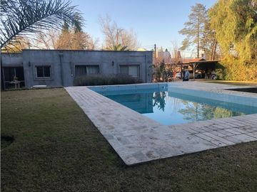 VENDE CASA EN LA PUNTILLA ZONA CORTIJO