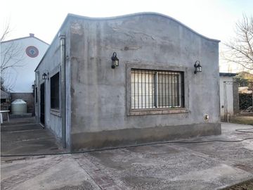 VENDE CASA EN LA PUNTILLA ZONA CORTIJO