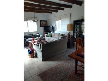 VENDE CASA EN LA PUNTILLA ZONA CORTIJO