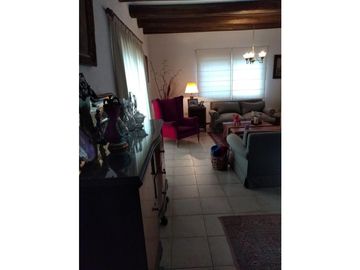 VENDE CASA EN LA PUNTILLA ZONA CORTIJO