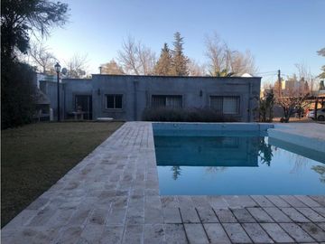 VENDE CASA EN LA PUNTILLA ZONA CORTIJO