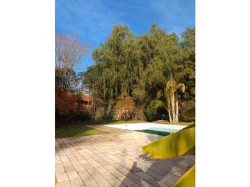 VENDE CASA EN LA PUNTILLA ZONA CORTIJO