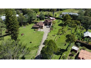 VENTA FINCA 8000mts 250 construidos Parcelación abierta La Ceja