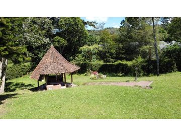 VENTA FINCA 8000mts 250 construidos Parcelación abierta La Ceja