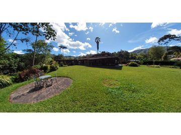 VENTA FINCA 8000mts 250 construidos Parcelación abierta La Ceja