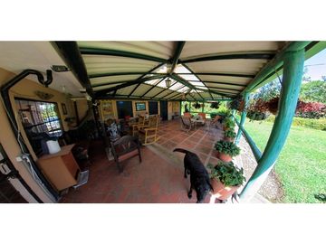 VENTA FINCA 8000mts 250 construidos Parcelación abierta La Ceja