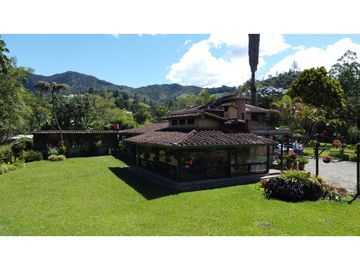 VENTA FINCA 8000mts 250 construidos Parcelación abierta La Ceja