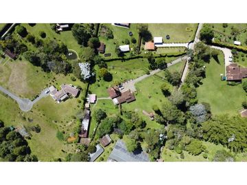 VENTA FINCA 8000mts 250 construidos Parcelación abierta La Ceja