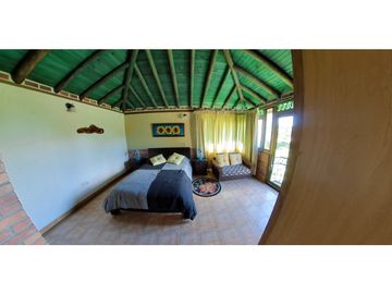 VENTA FINCA 8000mts 250 construidos Parcelación abierta La Ceja