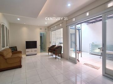 Disewakan Rumah Cantik Di Cluster Asri Area Rempoa