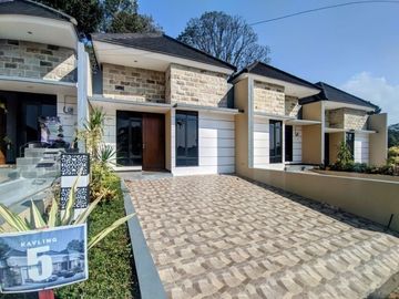 Rumah Mewah di Semarang atas Cluster Estetik Pegunungan