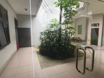 Rumah Mewah di Bukit Gading Villa Kelapa Gading, Lingkungan Elite & Strategis
