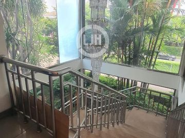 Rumah Mewah di Bukit Gading Villa Kelapa Gading, Lingkungan Elite & Strategis