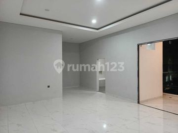 Jual Rumah Taman Surya 5
