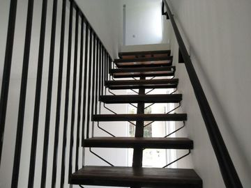 Jual rumah mewah cantik rasa villa sejuk asri di kota bandun gcikutra pahlawan dago
