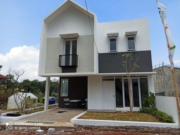 Jual rumah mewah cantik rasa villa sejuk asri di kota bandun gcikutra pahlawan dago
