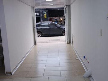 local en arriendo en metropolis. Cod A7260401