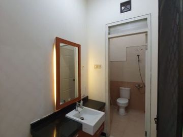 Rumah FullFurnish Turun Harga!! Siap Huni di Ketintang Surabaya