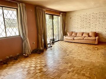 Casa en Venta en Camino El Alba / Cardenal Newman