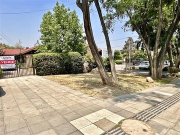 Casa en Venta en Camino El Alba / Cardenal Newman
