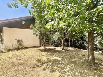 Casa en Venta en Camino El Alba / Cardenal Newman