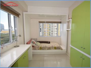 AFFORDABLE PRESELLING STUDIO UNIT UNIVERSITY TOWER 5 AT UST