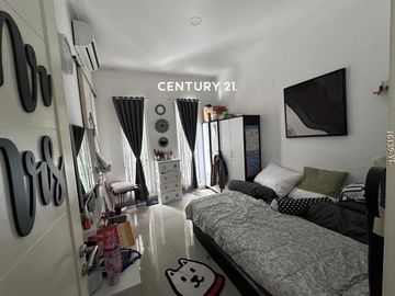 DIJUAL CEPAT RUMAH 2 Lantai Dibawah Harga Pasaran Di Pondok Cabe