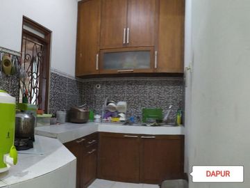 Rumah minimalis modern siap huni dalam perumahan dekat JCM