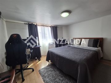 Casa en venta de 3 dorm. en La Granja