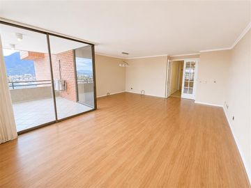 Departamento en venta de 3 dorm +servicio en Las Condes