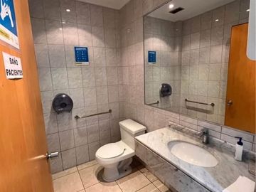 OFICINA IDEAL CLINICA,1 PABELLON/ 5 BOX, HOTEL MARRIOTT.