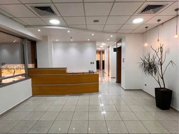 OFICINA IDEAL CLINICA,1 PABELLON/ 5 BOX, HOTEL MARRIOTT.