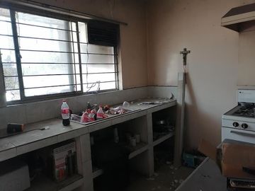 CASA EN VENTA EN COL. INDUSTRIAL EN MONTERREY