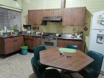 CASA EN VENTA EN COL. INDUSTRIAL EN MONTERREY