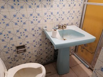 CASA EN VENTA EN COL. INDUSTRIAL EN MONTERREY