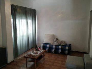 CASA + LOCAL SOBRE LOTE DE 7,80 x 43,30