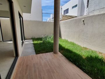 Residencia de Autor en La Condesa Juriquilla, 4 Recamaras, Sala de TV, 3.5 Baño