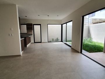 Residencia de Autor en La Condesa Juriquilla, 4 Recamaras, Sala de TV, 3.5 Baño