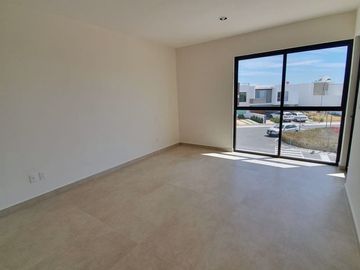Residencia de Autor en La Condesa Juriquilla, 4 Recamaras, Sala de TV, 3.5 Baño