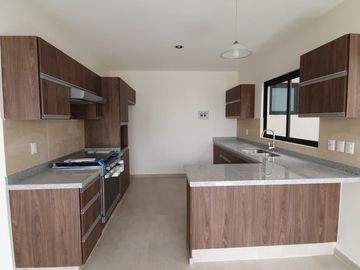 Residencia de Autor en La Condesa Juriquilla, 4 Recamaras, Sala de TV, 3.5 Baño