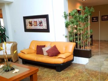 SE VENDE CASA NUEVA EN COTO DE FRACC.LAS BRISAS, TEPIC