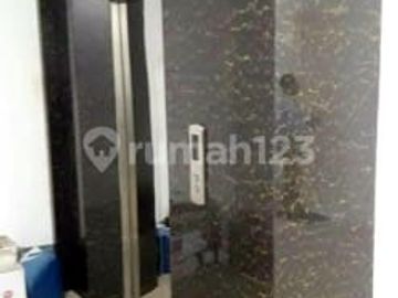 Gedung Perkantoran di Warung Buncit Jakarta Selatan