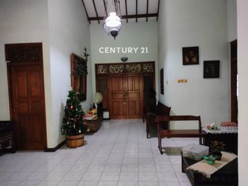 Dijual Rumah Luas Harga Menarik Dekat Stasiun Pondok Ranji